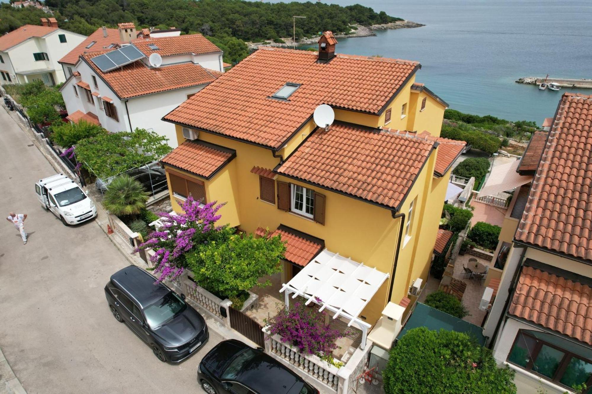 Apartments Enna Mali Losinj Exterior photo